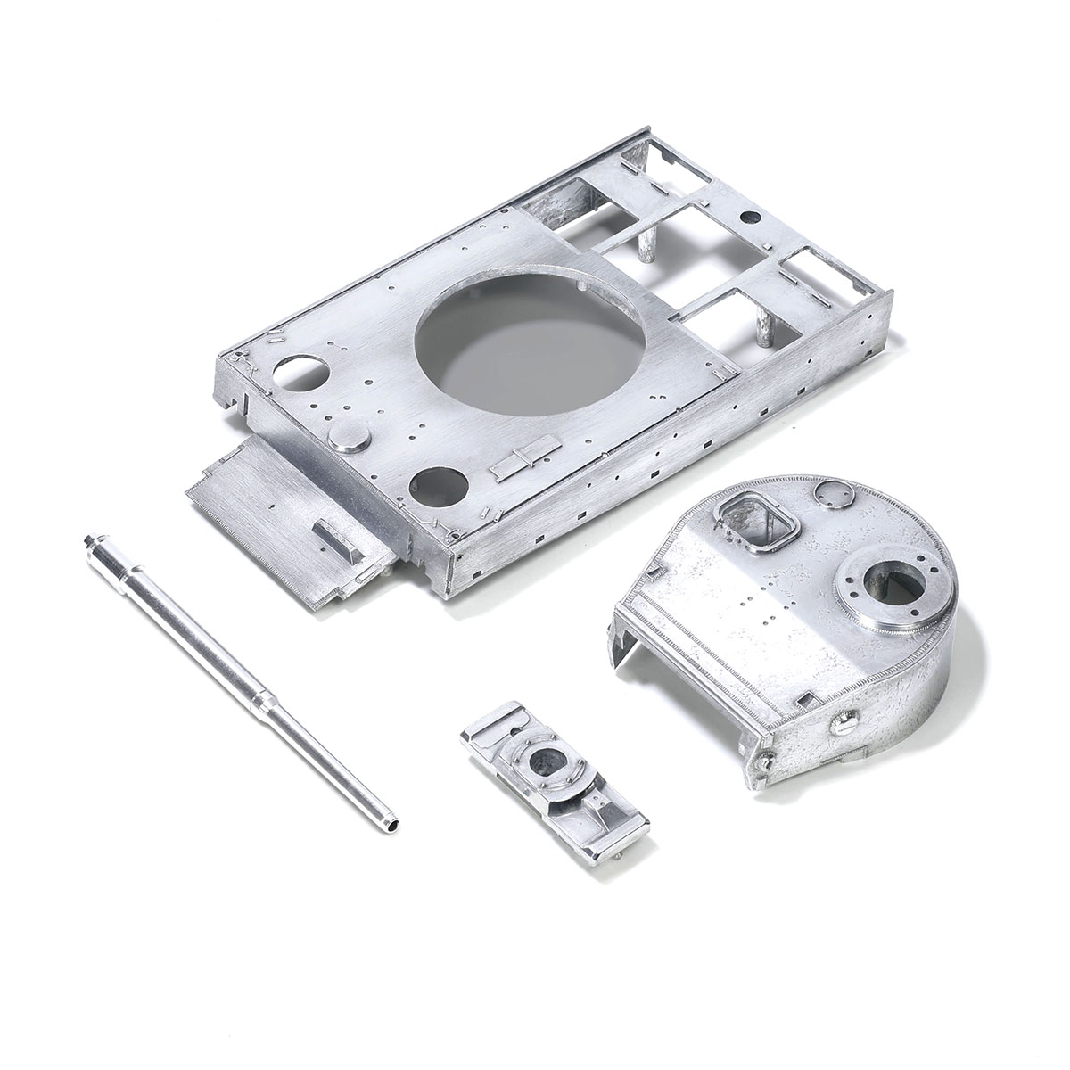 坦克主要部份均采用合金制造 (炮塔，炮盾，车体）主炮管采用数控车床切割而成。