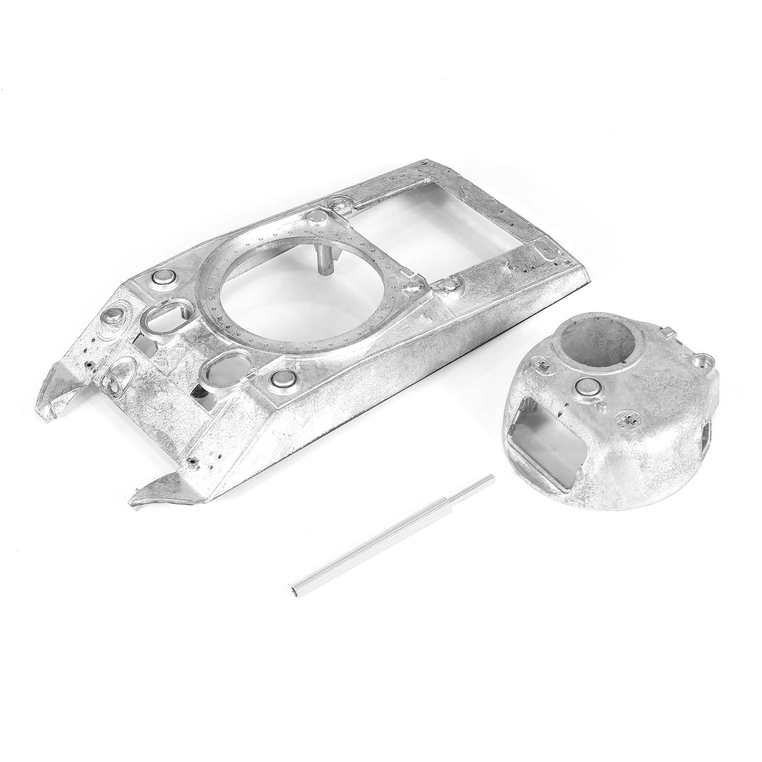 坦克主要部份均采用合金制造 (炮塔、炮盾、车体）主炮管采用数控车床切割而成。